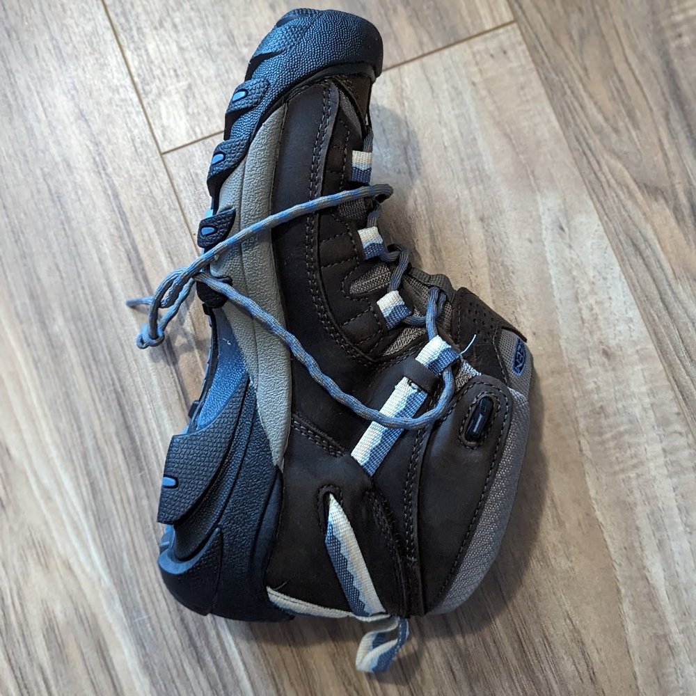 Keen Targhee II Women Size 8 NEW!